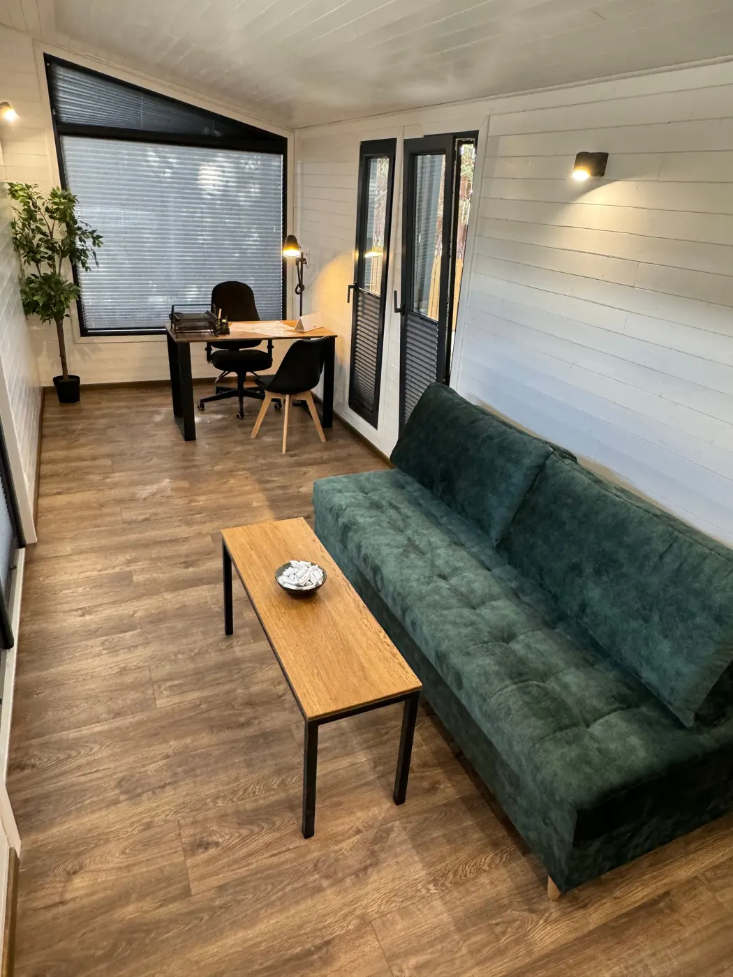 Luna Office 425